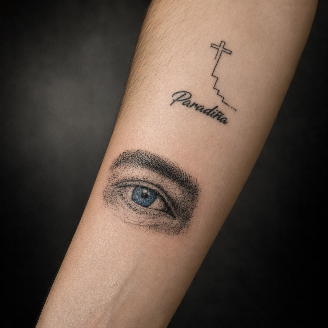 Cruz, lettering Paradinha e olho realista